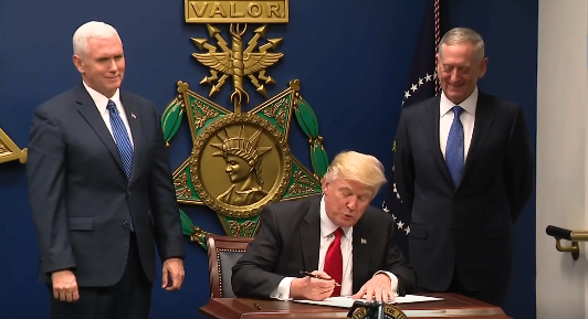Screenshot from a video of Donald Trump with Mike Pence and General James Mattis (Source: Wikimedia Commons)